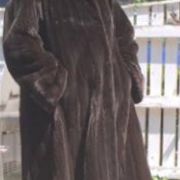 Full length Ranch Mink fur coat - Picture 5 of 5